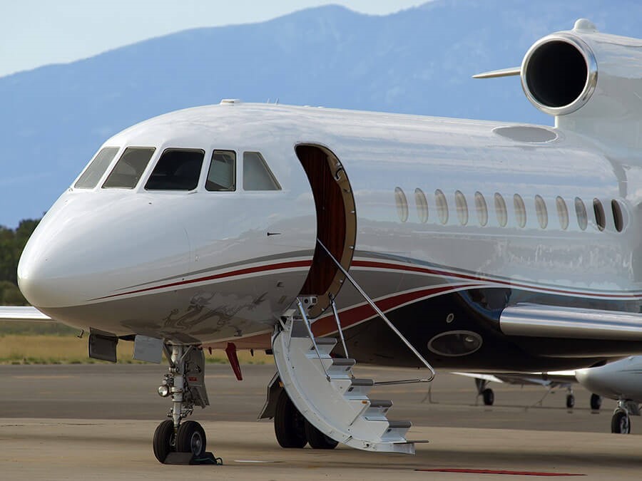 Private Jet-Iquette: 10 Dos And Don’ts Of Flying